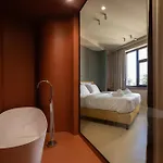 Boutique Opera