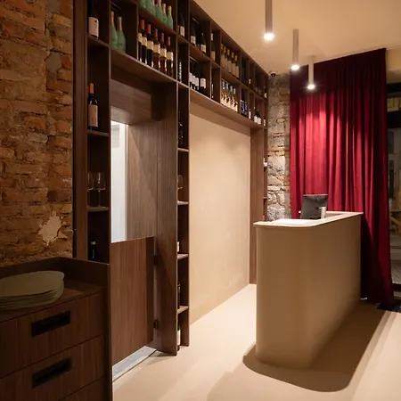 Boutique Opera Hotell 4*