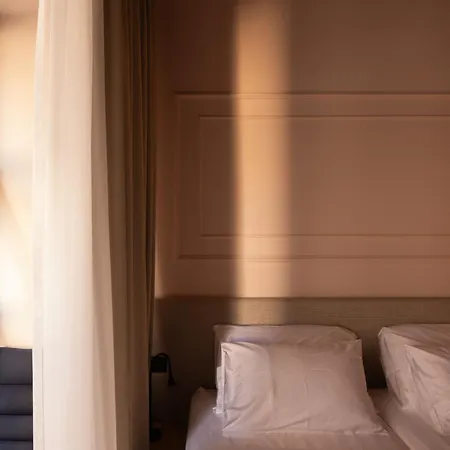 Boutique Opera 4*