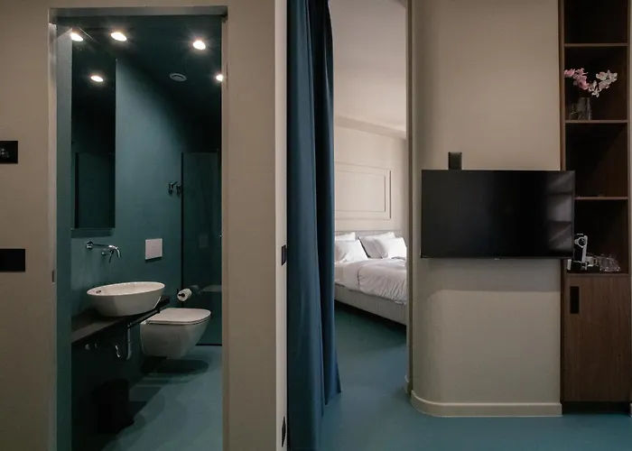 Boutique Opera Szálloda 4*